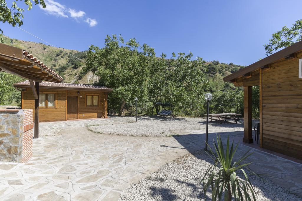 Profetina Village Motta Camastra Bagian luar foto