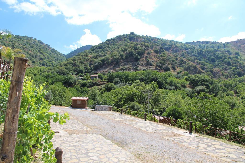 Profetina Village Motta Camastra Bagian luar foto