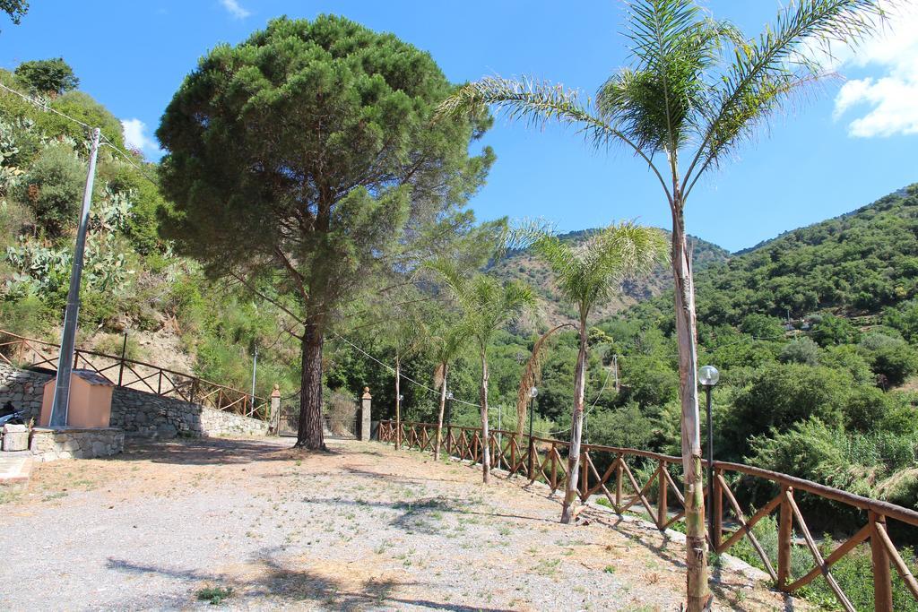 Profetina Village Motta Camastra Bagian luar foto