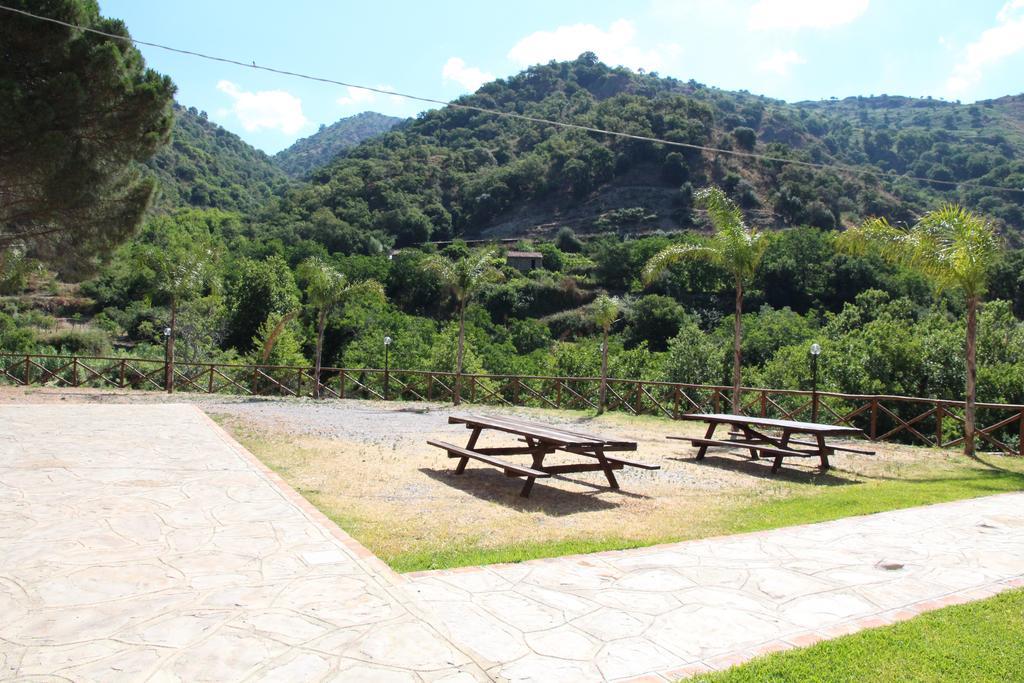 Profetina Village Motta Camastra Bagian luar foto